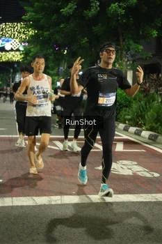 Runner Photo 4205824