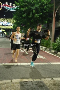 Runner Photo 4205825