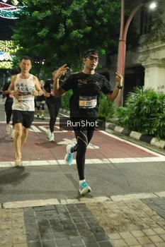 Runner Photo 4205831