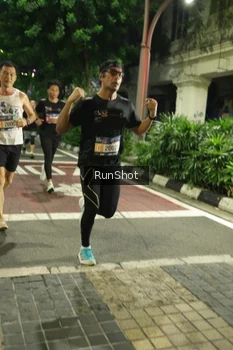 Runner Photo 4205841