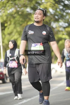 Runner Photo 4205845