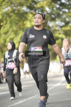 Runner Photo 4205850