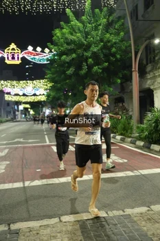 Runner Photo 4205852
