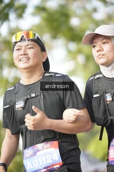 Runner Photo 4205873