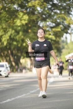 Runner Photo 4205875
