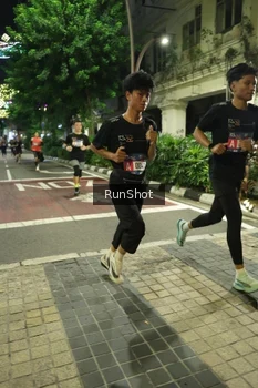 Runner Photo 4205931