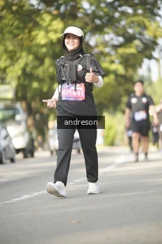 Runner Photo 4205933