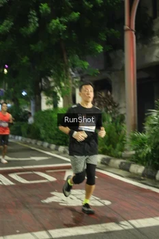 Runner Photo 4205934