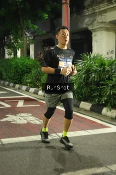 Runner Photo 4205948