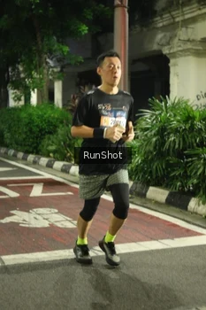 Runner Photo 4205953