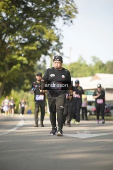 Runner Photo 4205955