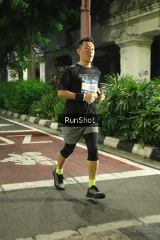 Runner Photo 4205966