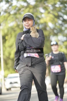Runner Photo 4205971