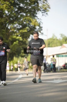 Runner Photo 4205977
