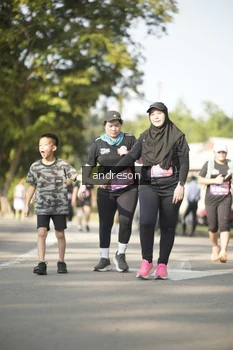 Runner Photo 4205998