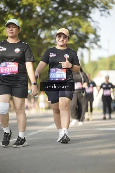 Runner Photo 4206014