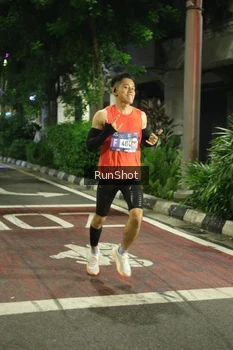 Runner Photo 4206023