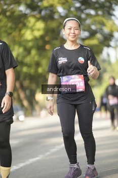 Runner Photo 4206035