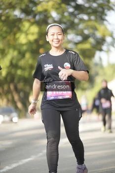 Runner Photo 4206040