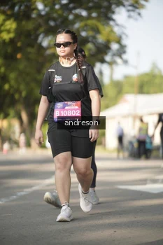 Runner Photo 4206049