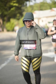Runner Photo 4206063