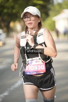 Runner Photo 4206071
