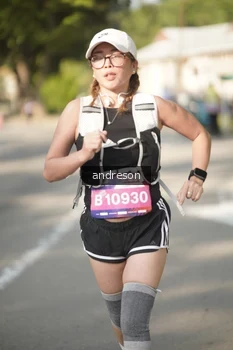 Runner Photo 4206074