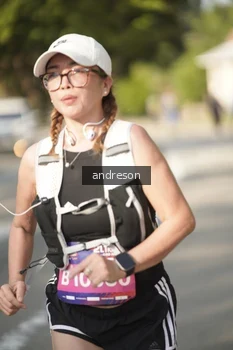 Runner Photo 4206091