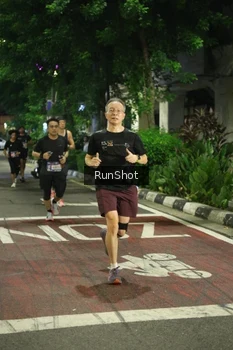 Runner Photo 4206098