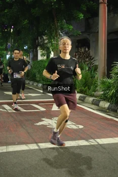 Runner Photo 4206105