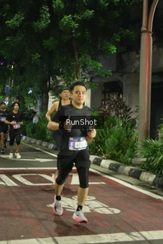 Runner Photo 4206135
