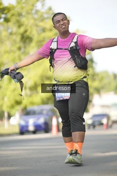 Runner Photo 4206140