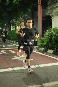 Runner Photo 4206144