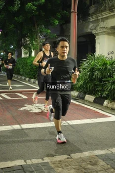Runner Photo 4206146