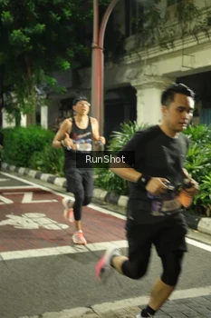 Runner Photo 4206166