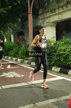 Runner Photo 4206175