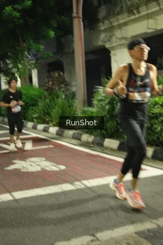 Runner Photo 4206191
