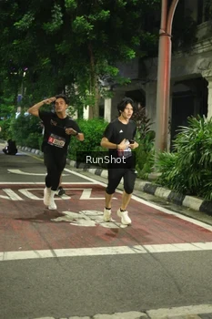 Runner Photo 4206205