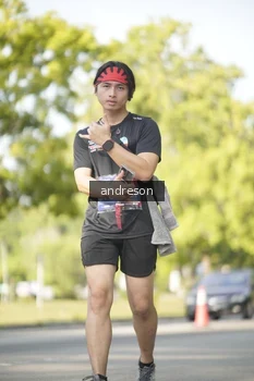 Runner Photo 4206213