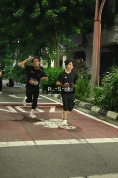 Runner Photo 4206216