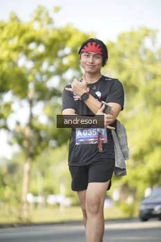 Runner Photo 4206223