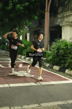 Runner Photo 4206231