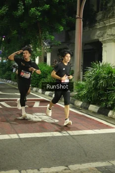 Runner Photo 4206237