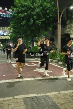 Runner Photo 4206240