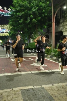 Runner Photo 4206243
