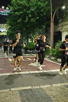 Runner Photo 4206248