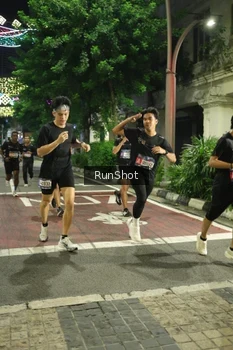 Runner Photo 4206250