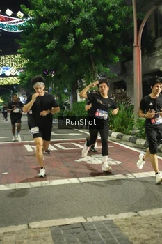 Runner Photo 4206251