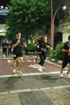 Runner Photo 4206252