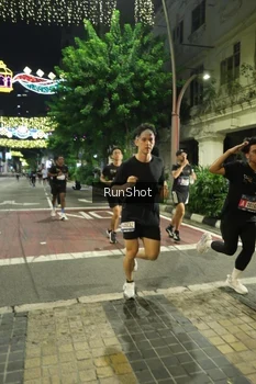 Runner Photo 4206267